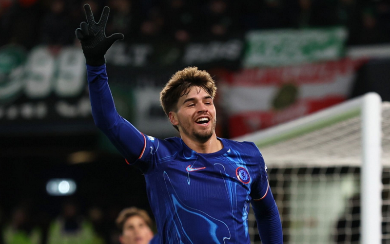 marc-guiu-se-tro-thanh-tru-cot-chelsea