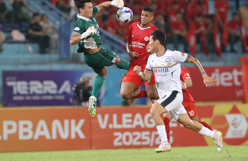 thu-mon-bui-tien-dung-dut-day-chang-cheo-nguy-co-nghi-het-mua-v-league-2025-2026