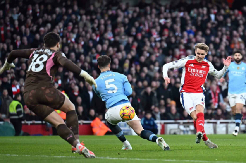 emirates-tro-thanh-be-phong-cho-tham-vong-vo-dich-cua-arsenal